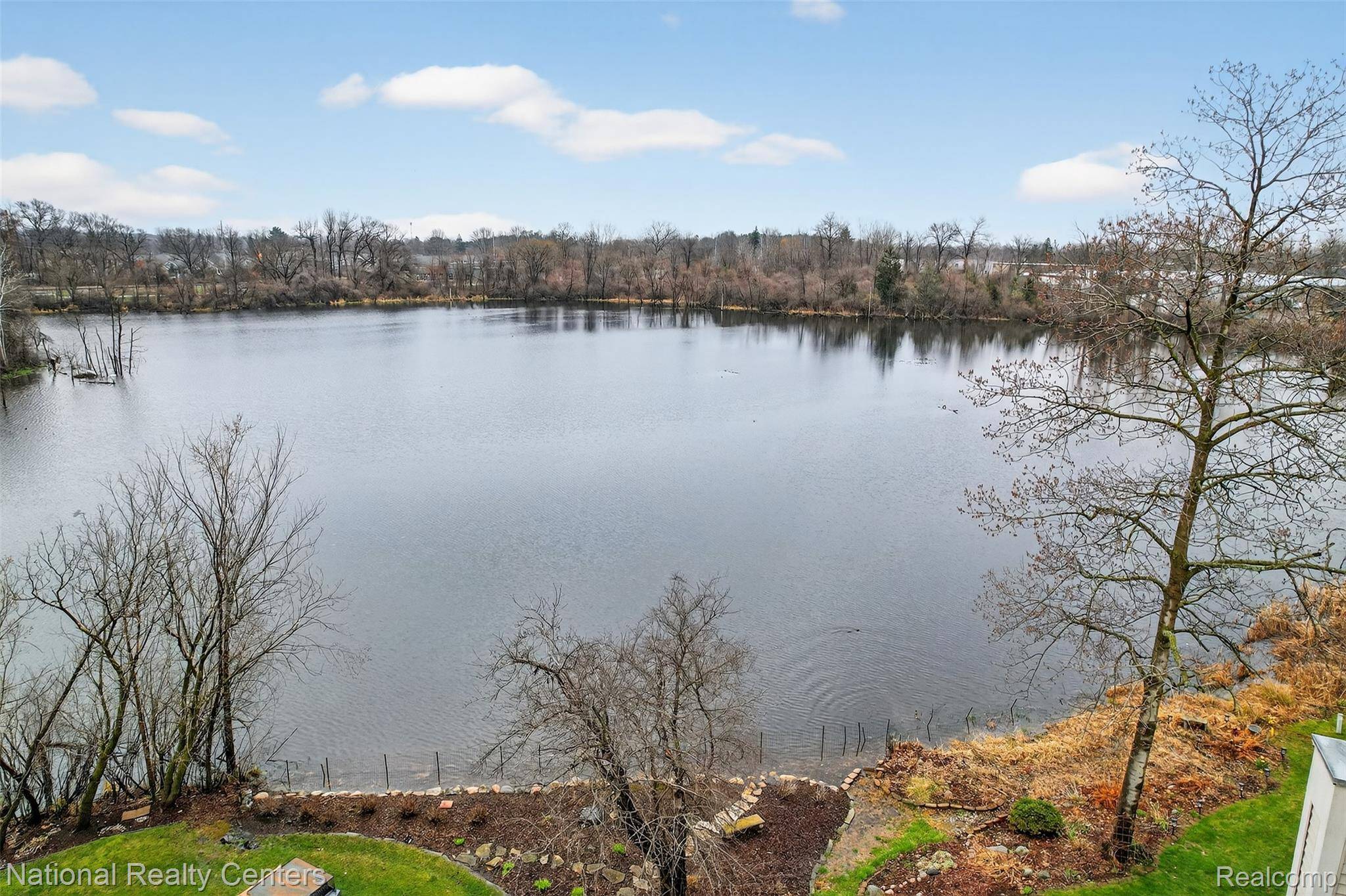 226 Sisu Knoll DR, Brighton, MI 48116