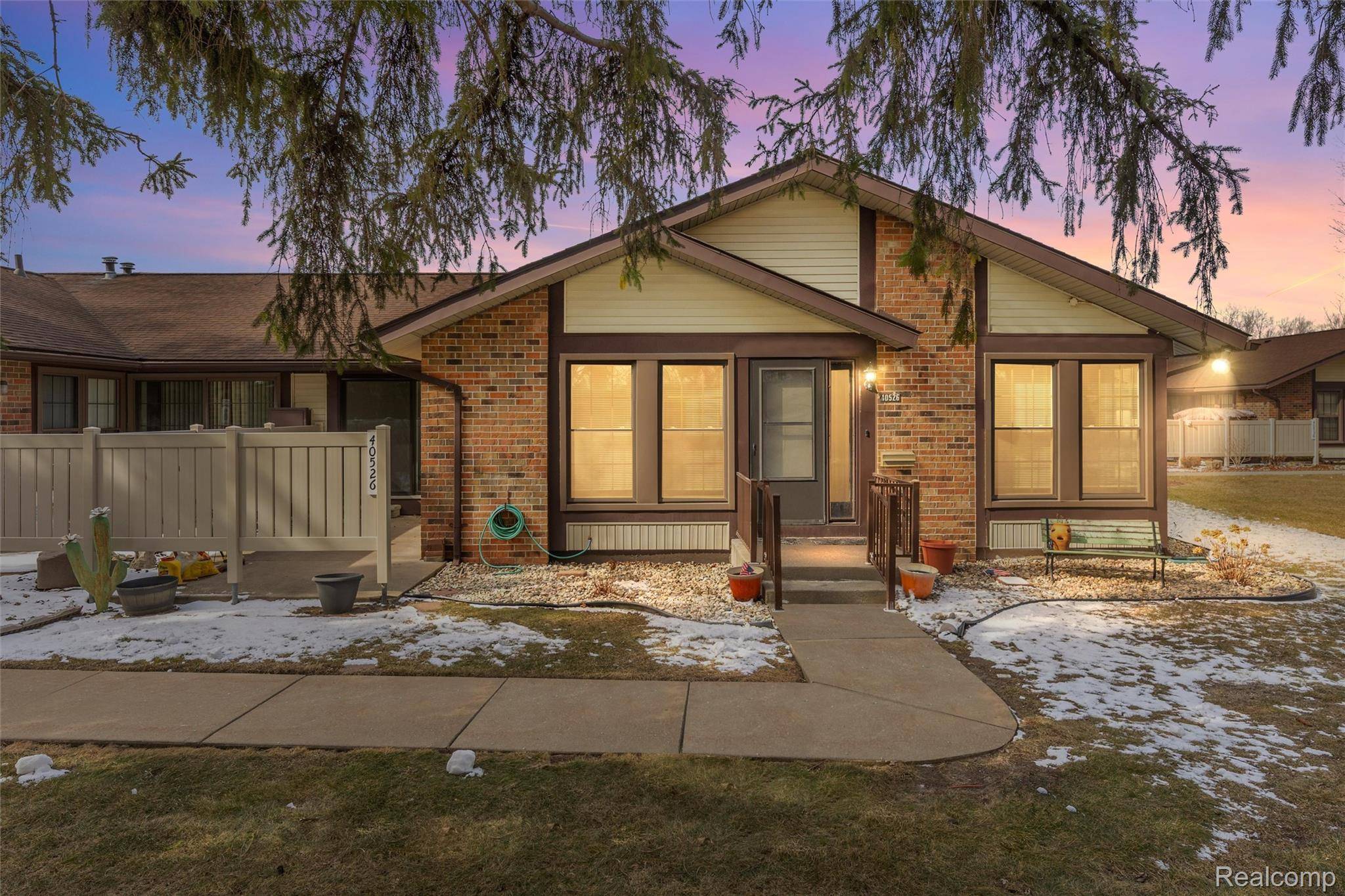 40526 Newport DR, Plymouth Charter Township, MI 48170