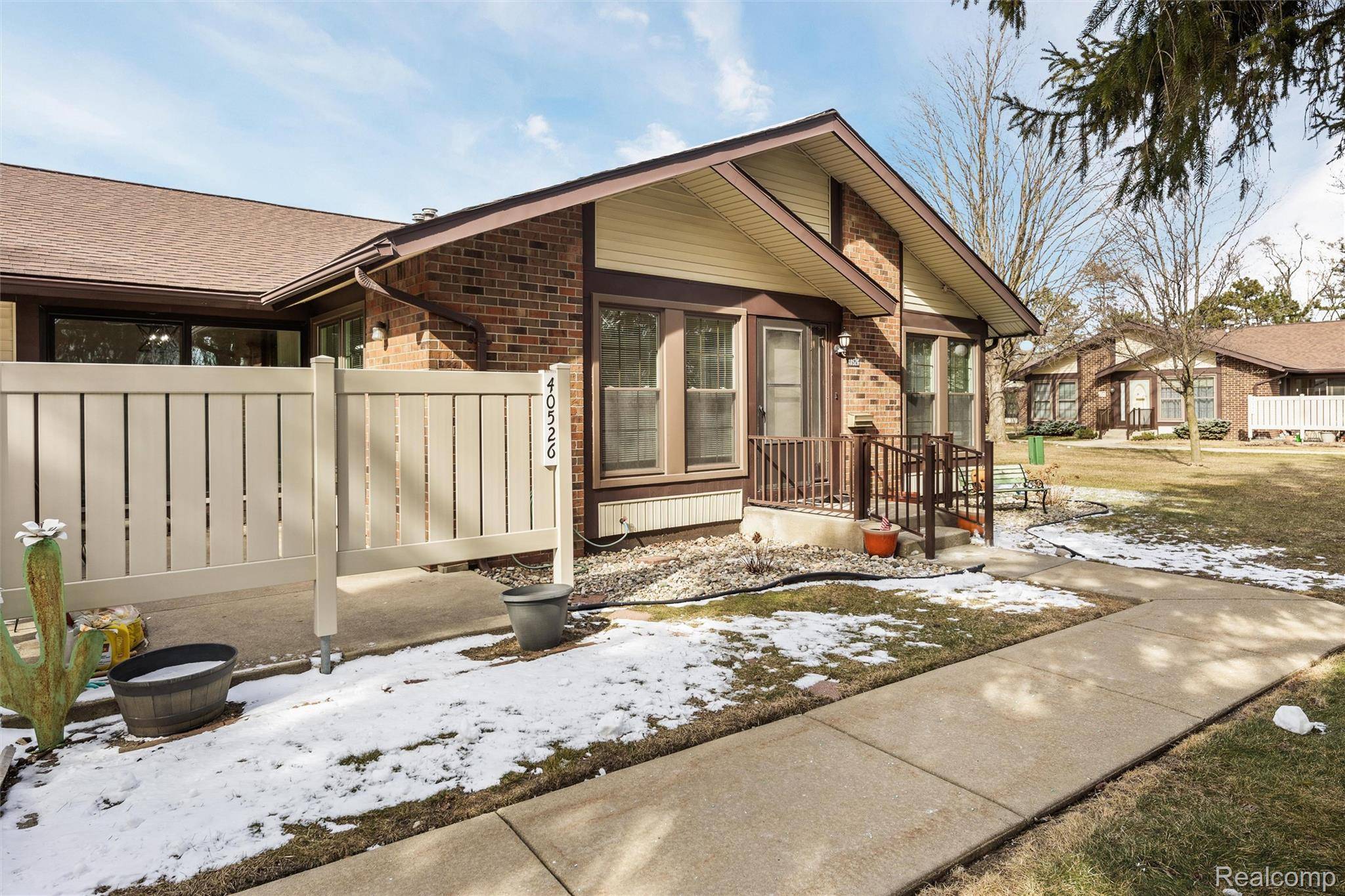 40526 Newport DR, Plymouth Charter Township, MI 48170