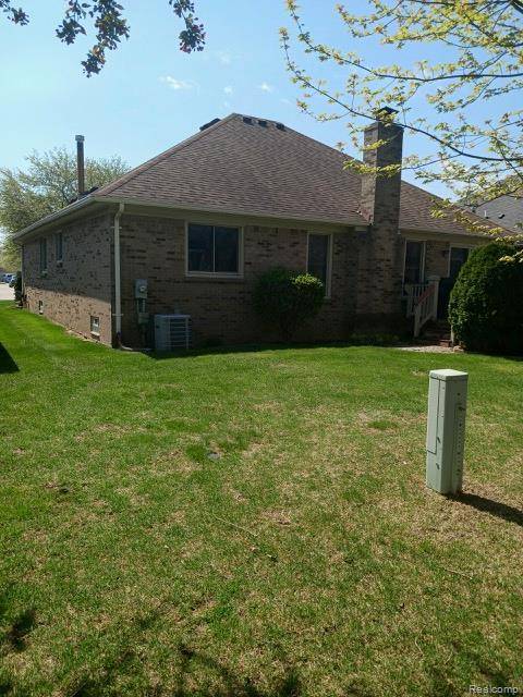 21767 Sunset DR #25, Macomb Township, MI 48044