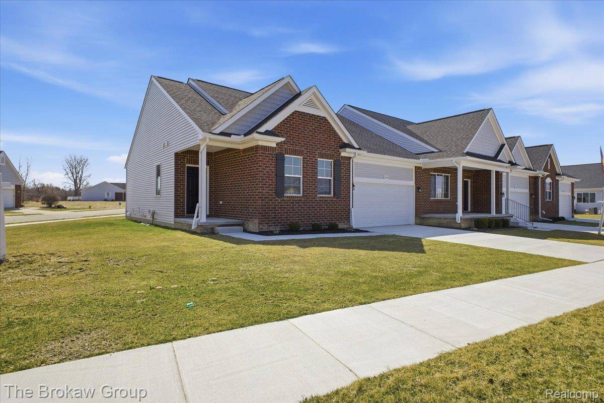 1470 Lincoln ST, Lapeer, MI 48446