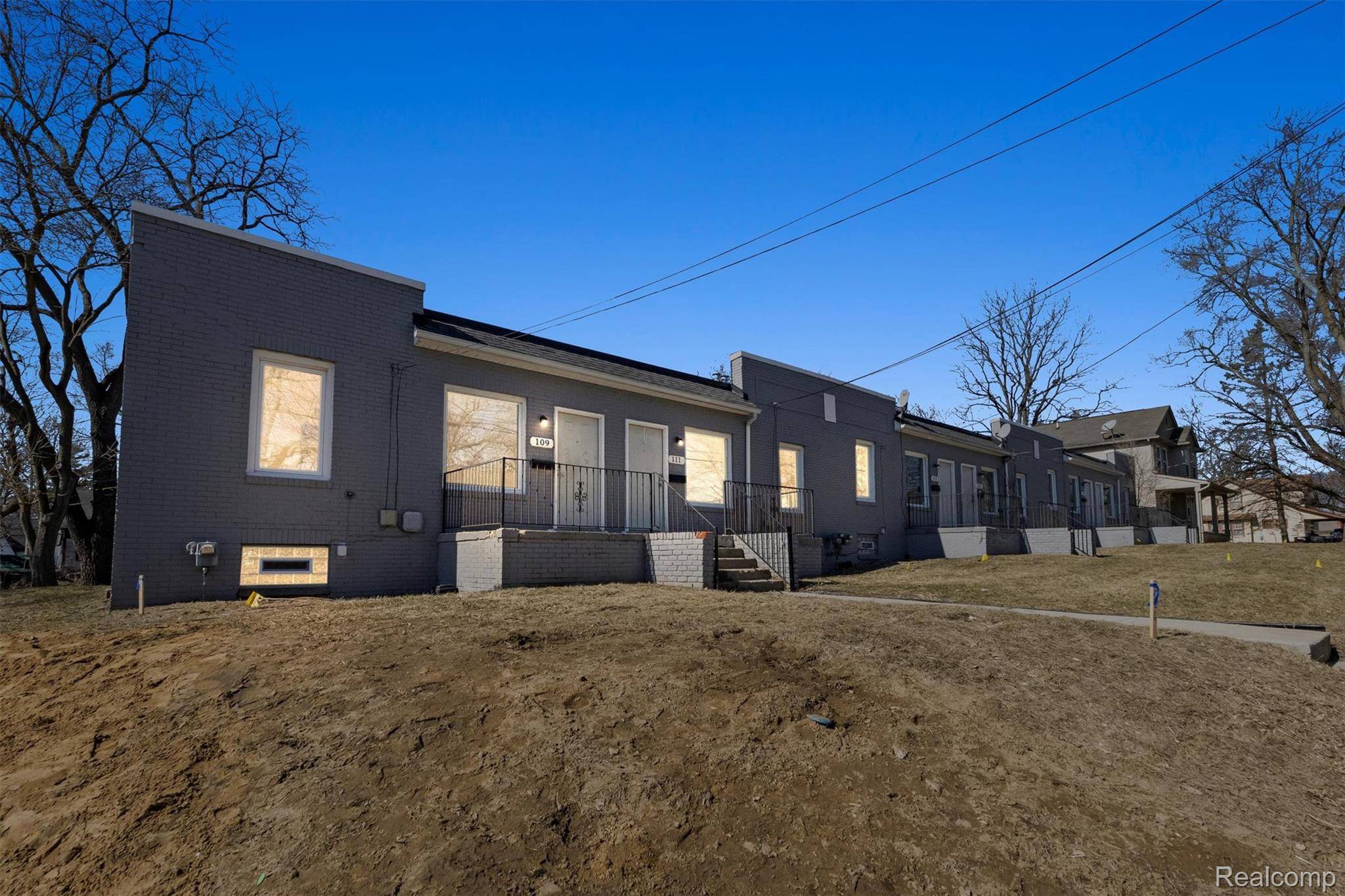 113 Cadillac ST, Pontiac, MI 48342