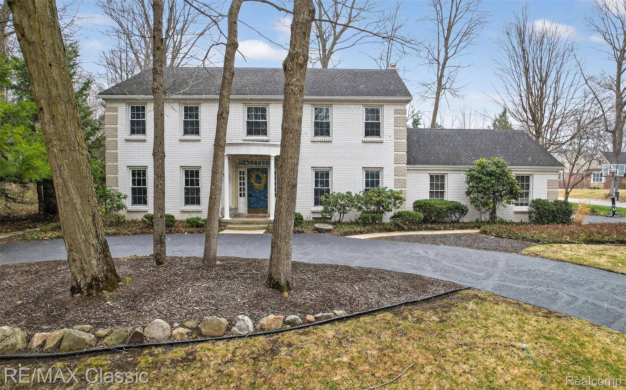 28873 Oak Point DR, Farmington Hills, MI 48331