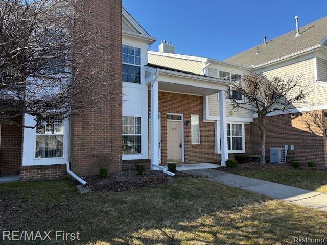 16640 GLENMOOR BLVD, Macomb Township, MI 48044