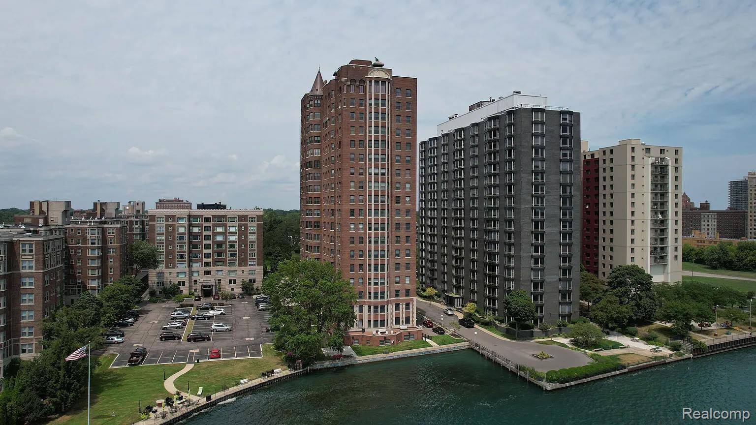 8162 E Jefferson AVE #M-B, Detroit, MI 48214