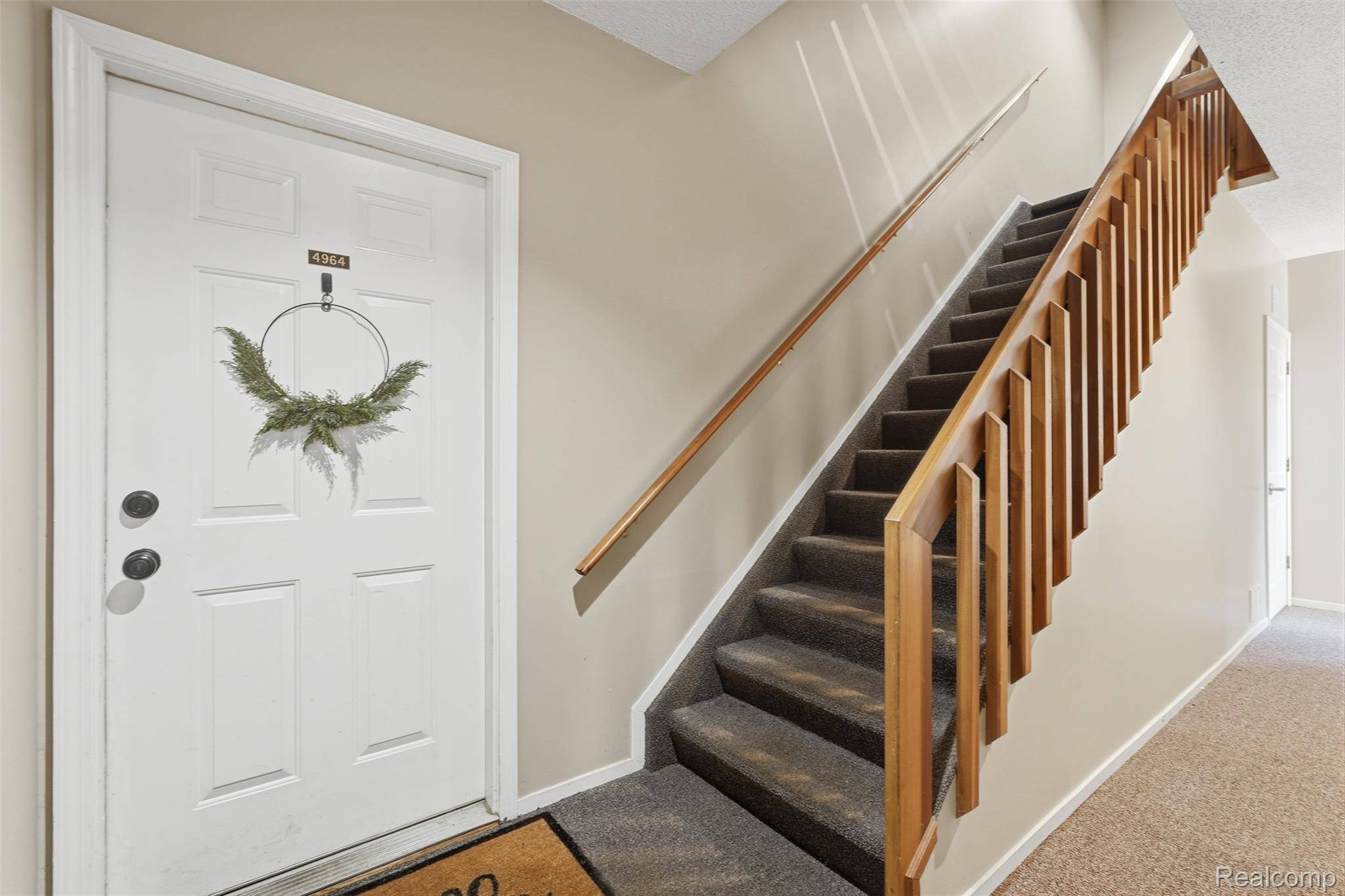 4964 Oak Hill DR, Waterford Charter Township, MI 48329