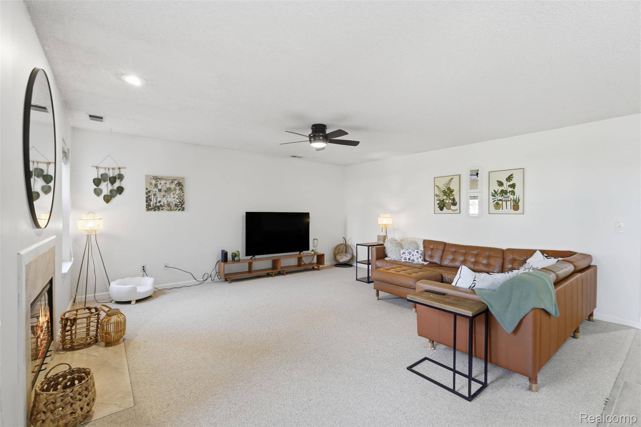 4964 Oak Hill DR, Waterford Charter Township, MI 48329