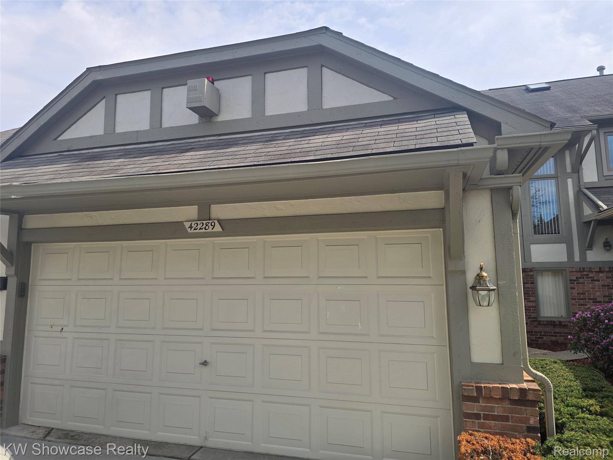 42289 Saratoga CIR, Cantonchartertownship_wayne, MI 48187