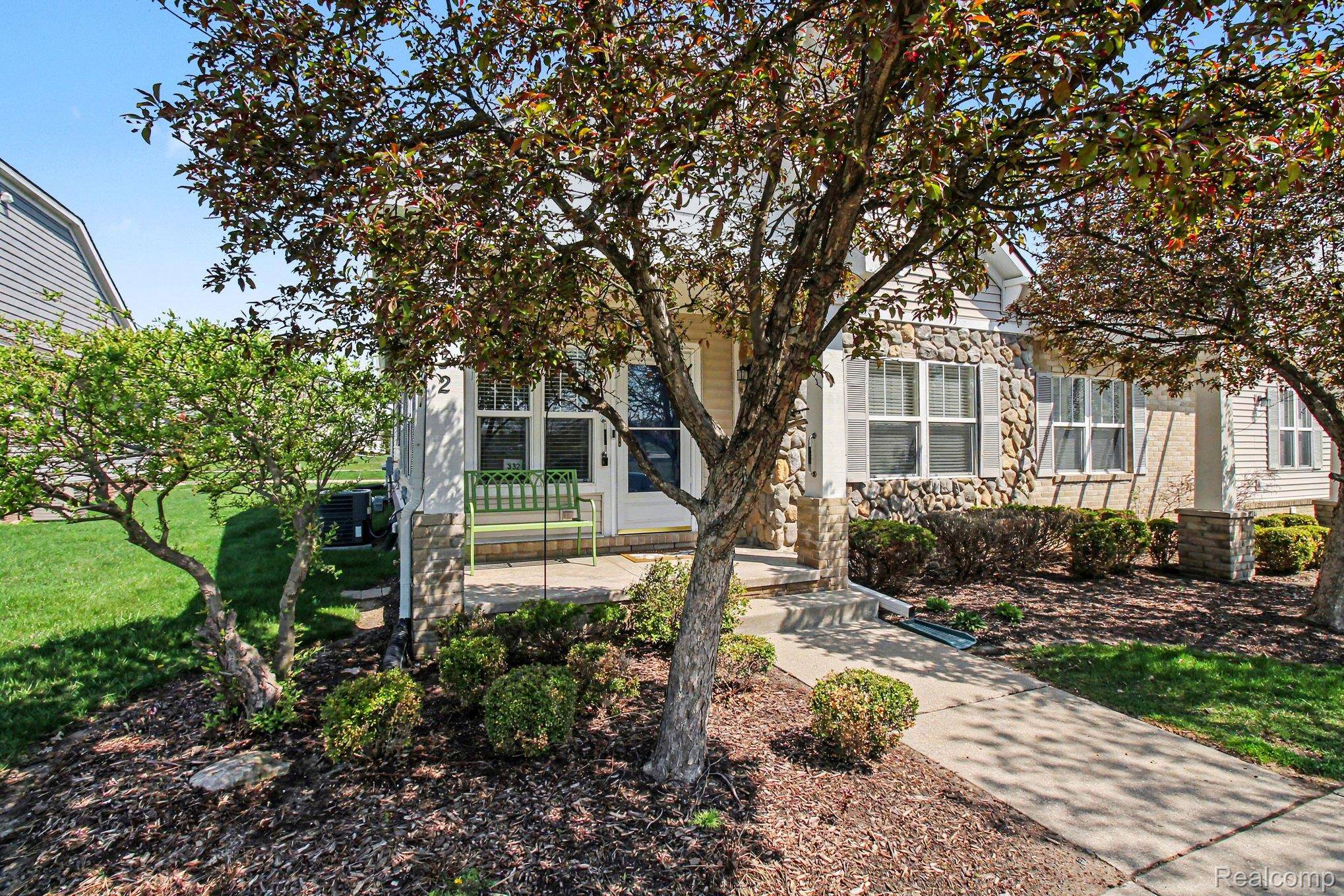 332 Brigg ST, Howell, MI 48855