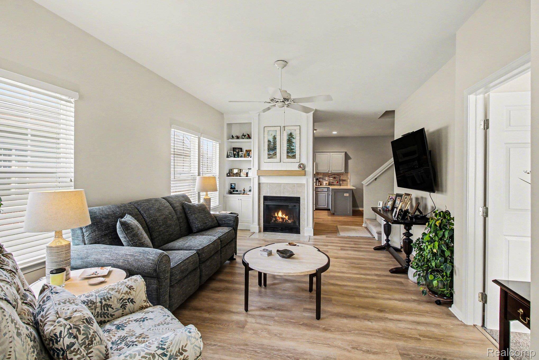 332 Brigg ST, Howell, MI 48855