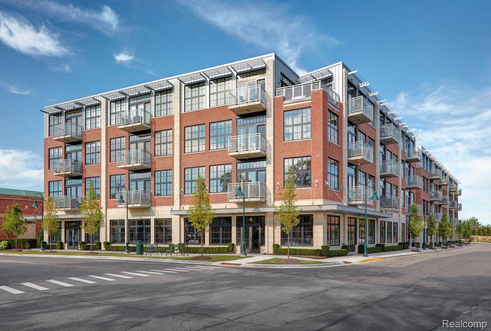 2051 VILLA RD #405, Birmingham, MI 48009