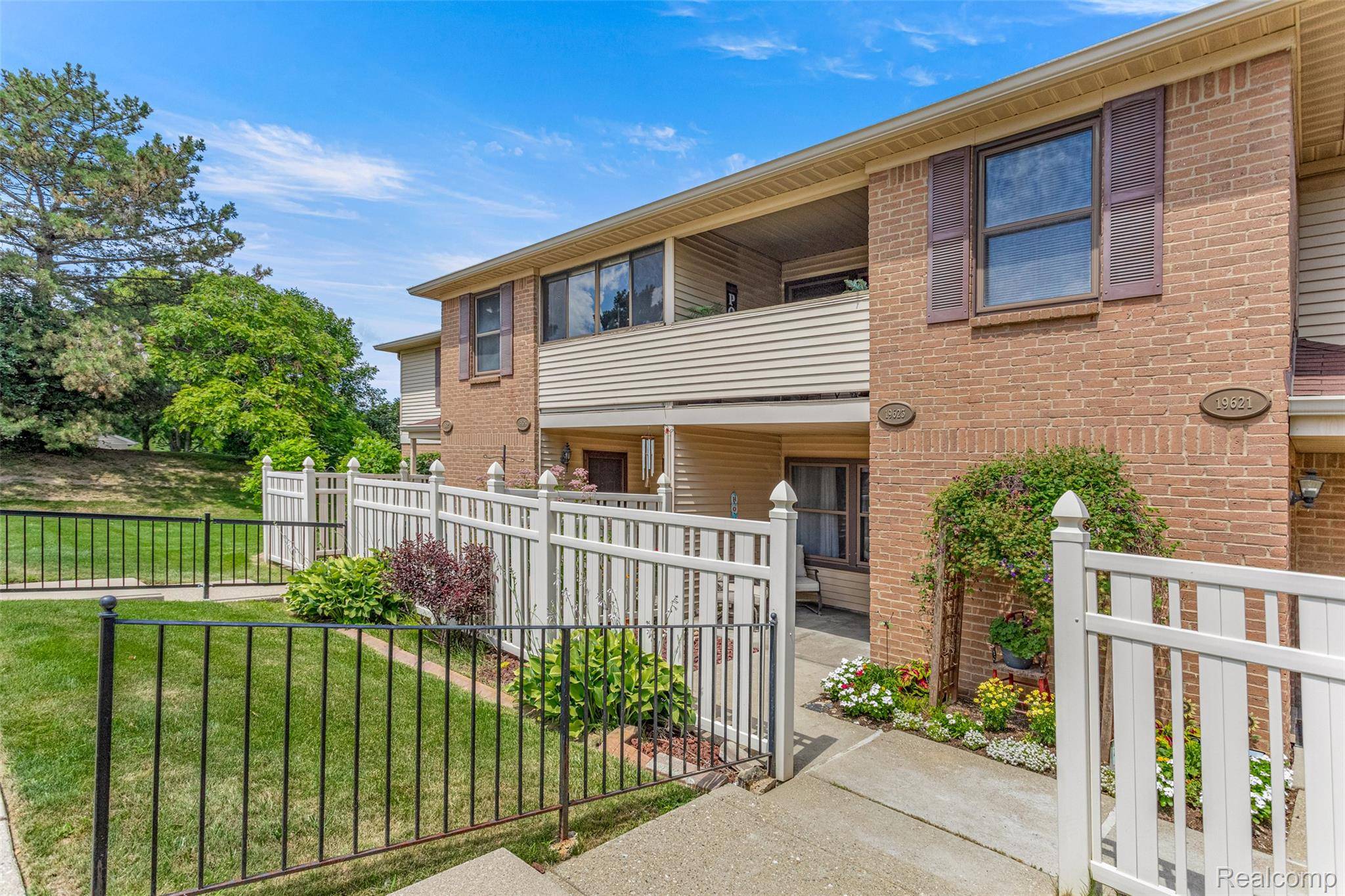 19623 Northridge DR, Northville, MI 48167