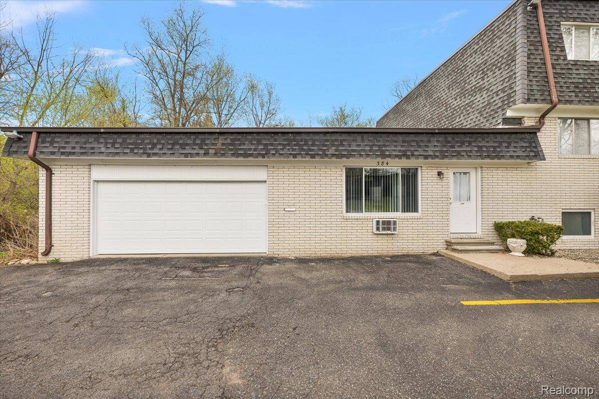 384 Drahner #C13, Oxford Charter Township, MI 48371