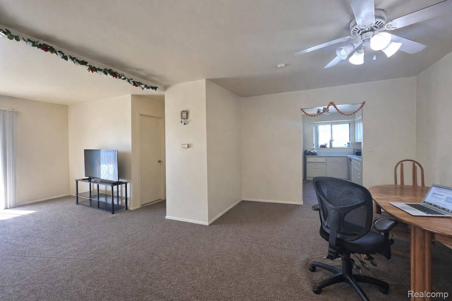 1954 Axtell DR #5, Troy, MI 48084