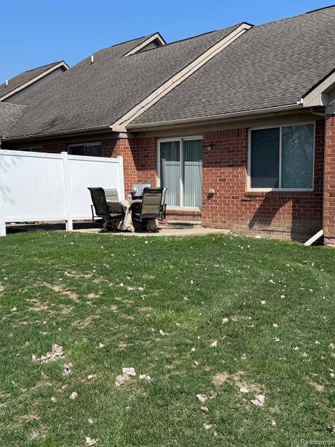 32127 Heavenly CT, Warren, MI 48092