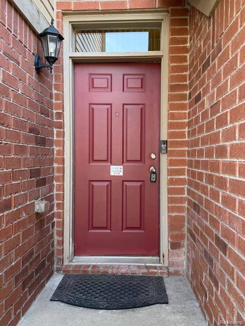 32127 Heavenly CT, Warren, MI 48092