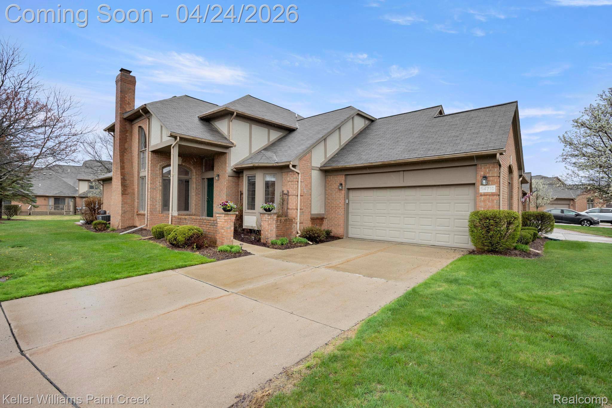54710 Bellingham DR, Shelby Charter Township, MI 48316