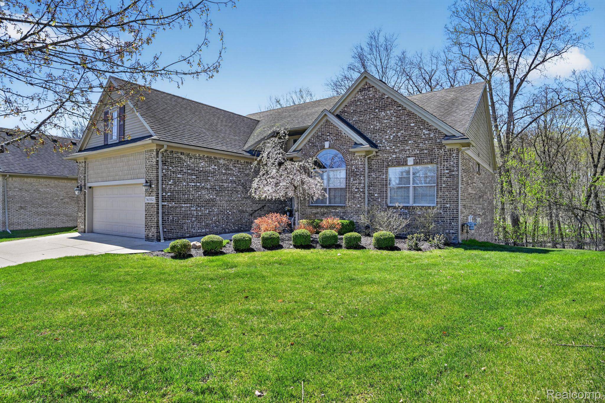 36332 Fairway DR, Livonia, MI 48152