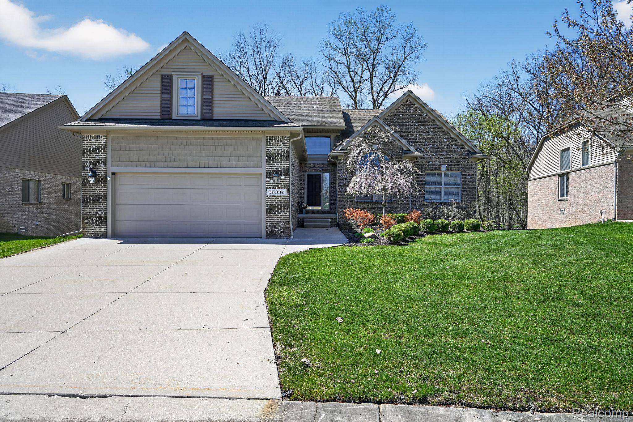 36332 Fairway DR, Livonia, MI 48152