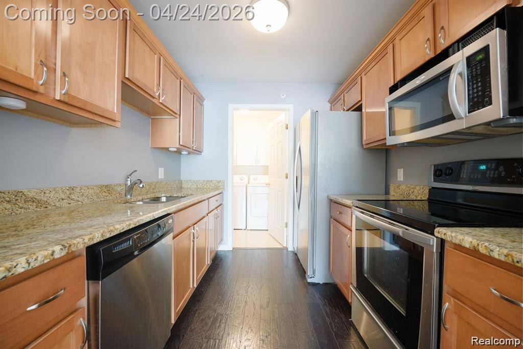 4341 Deeside DR, Brighton, MI 48116