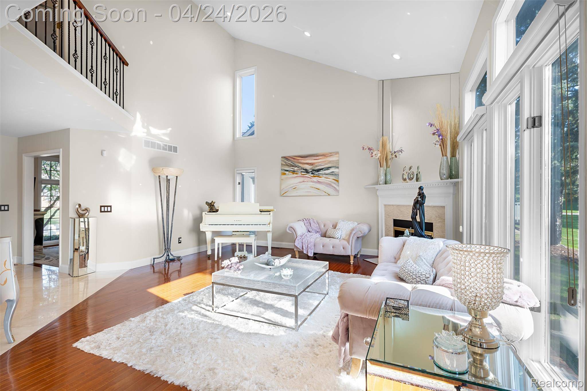 37814 Avon LN, Farmington Hills, MI 48331