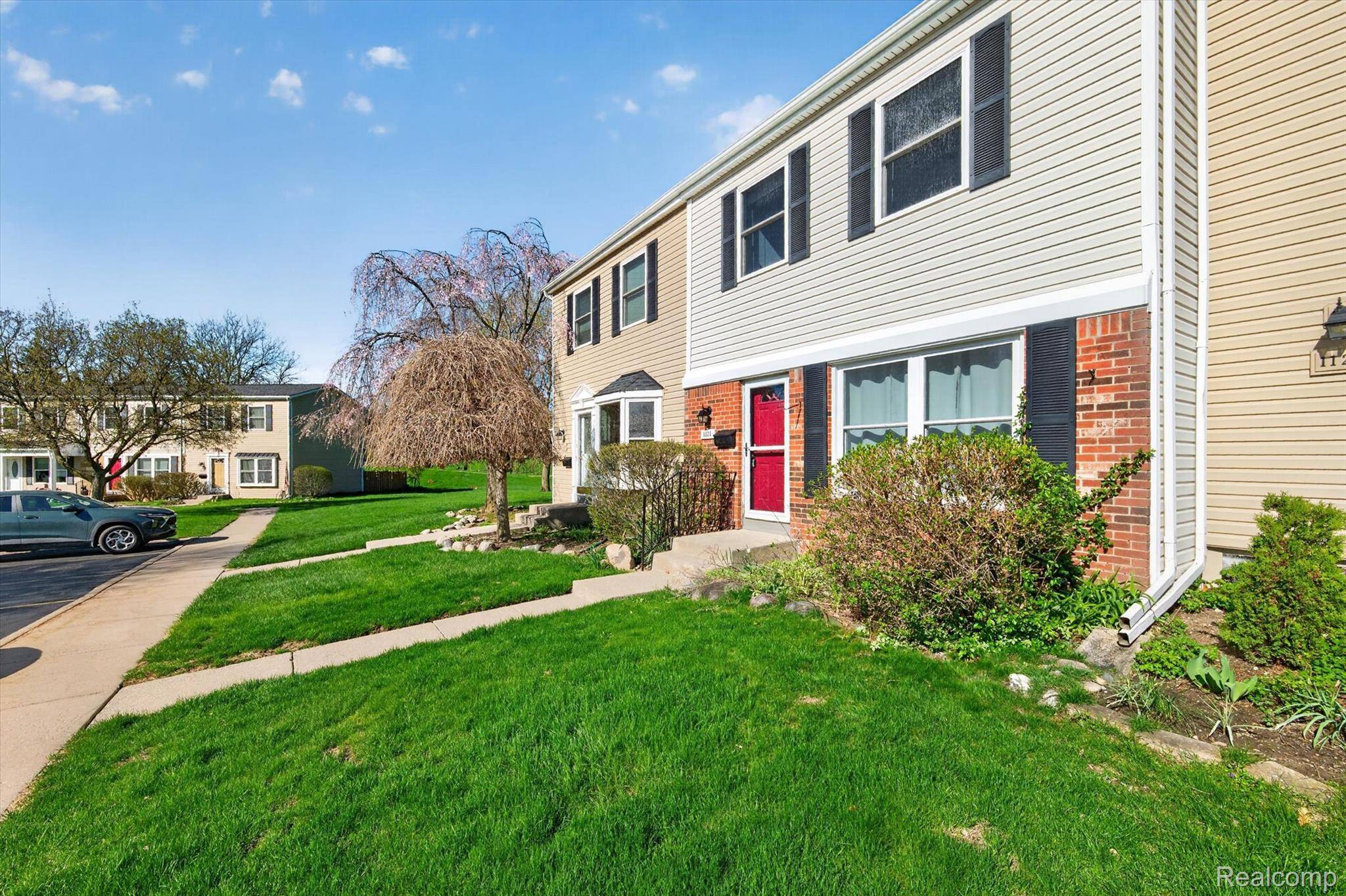 1121 Marquette CT, Rochester Hills, MI 48307