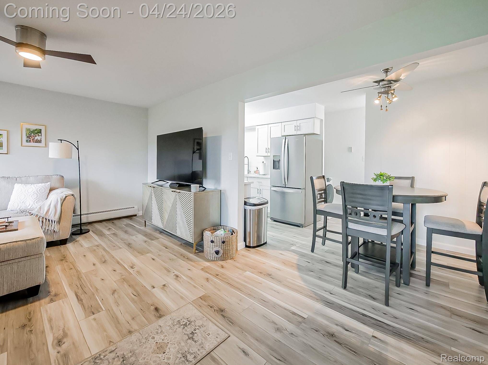 3433 Hillside DR, Royal Oak, MI 48073