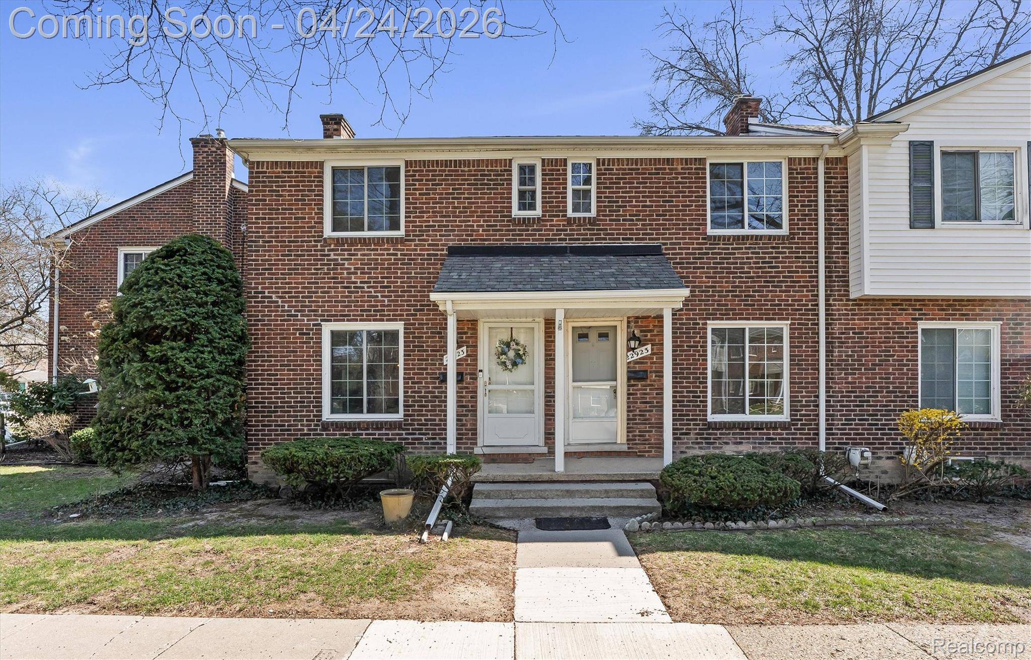 22923 Gary LN, St. Clair Shores, MI 48080