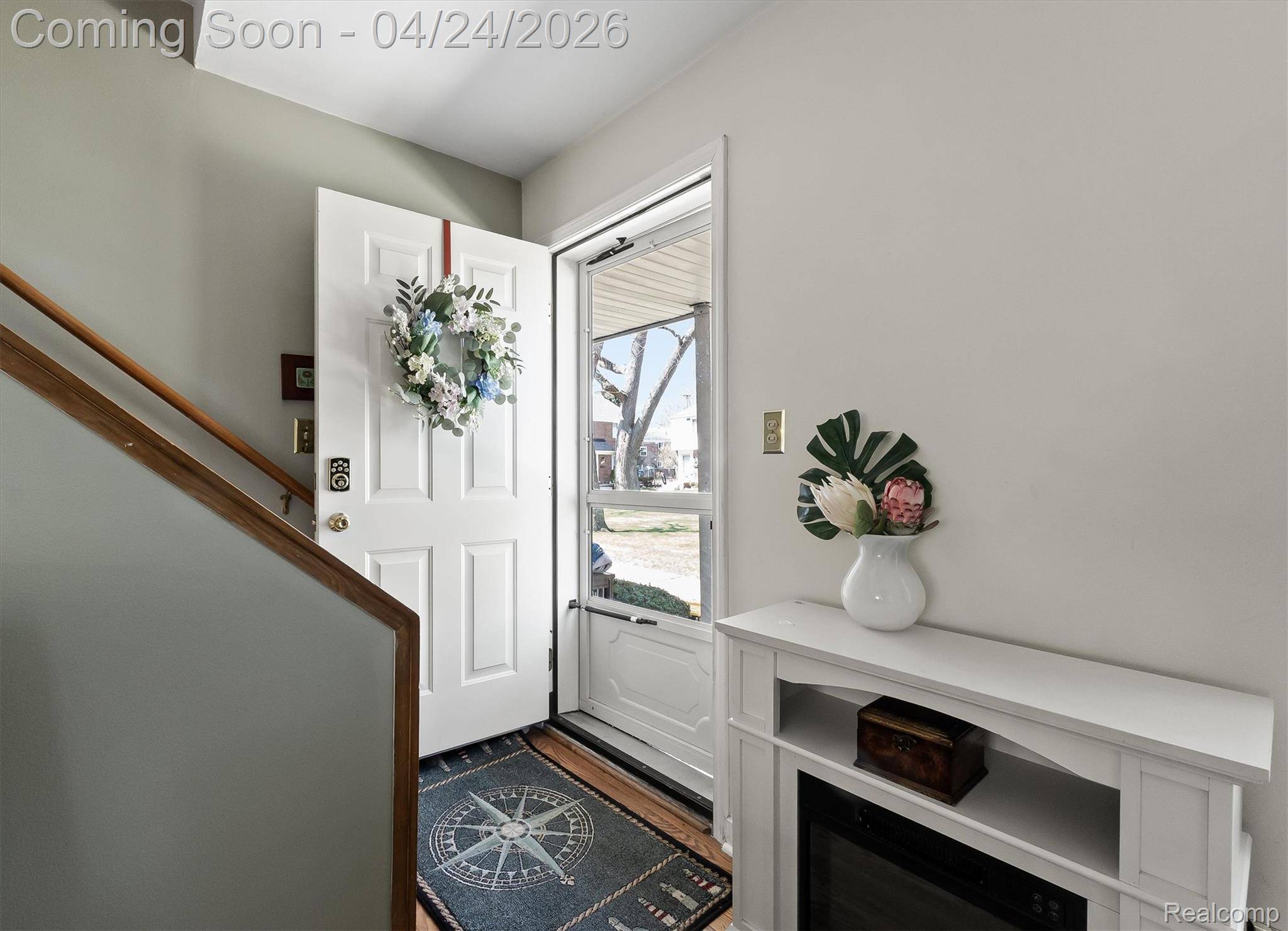 22923 Gary LN, St. Clair Shores, MI 48080