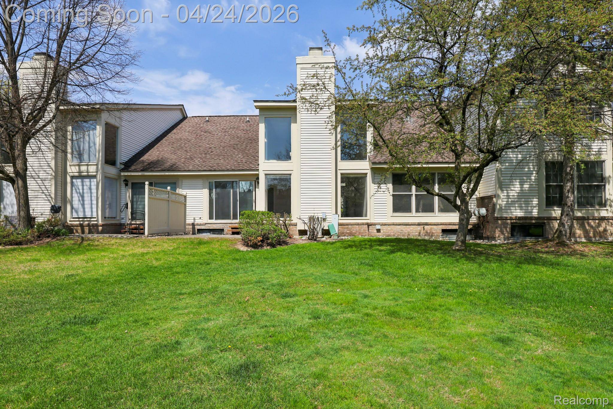 7311 Danbury DR, West Bloomfield Charter Township, MI 48322