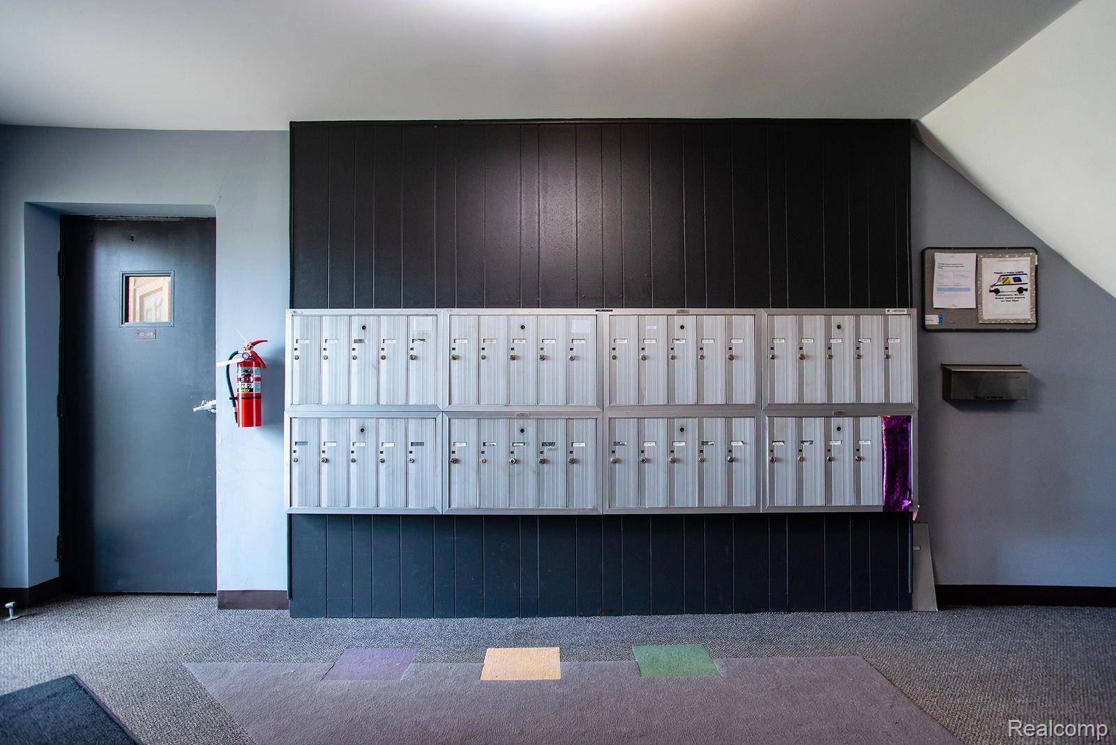 31993 W 12 Mile RD #109, Farmington Hills, MI 48334