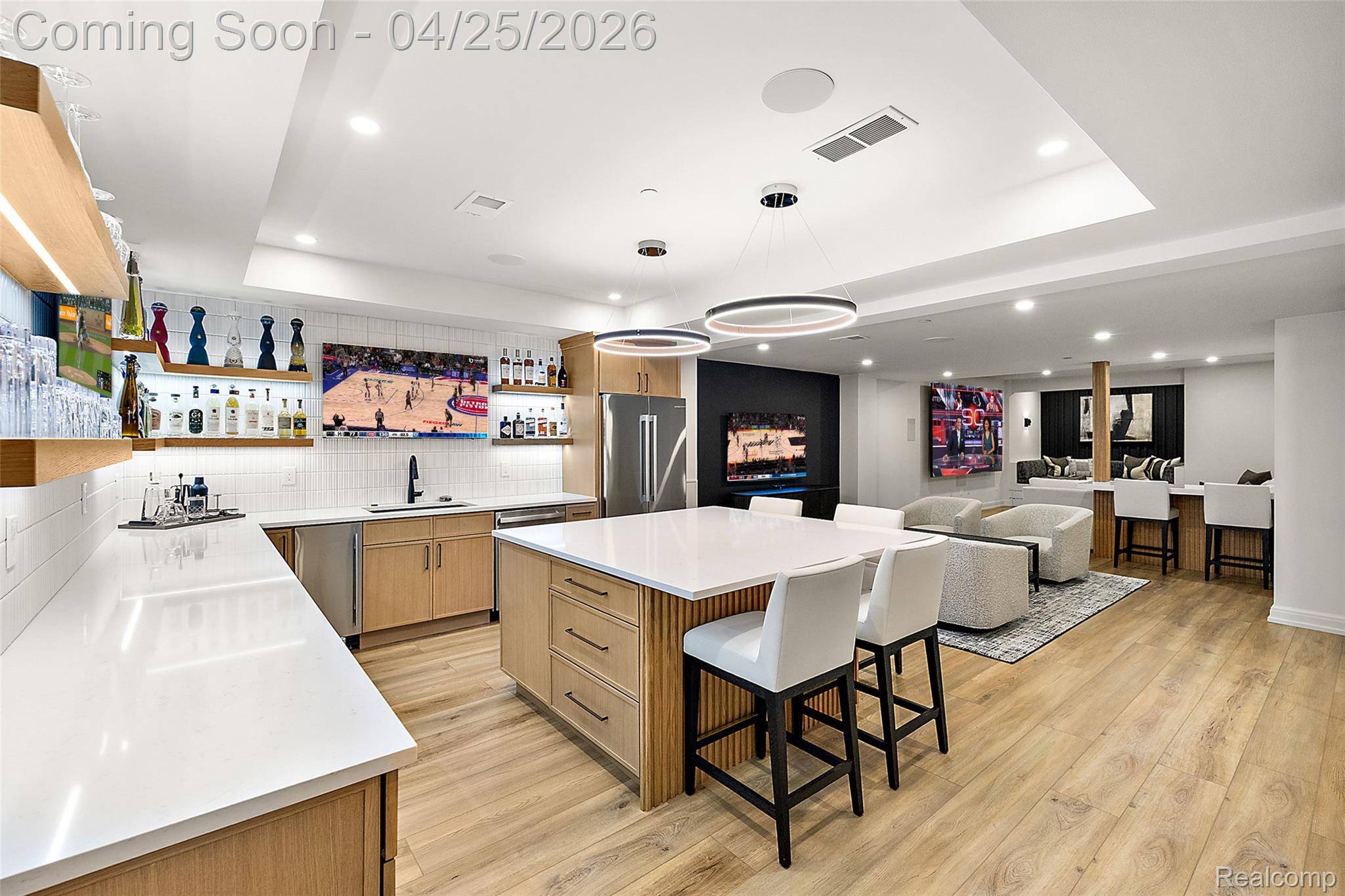 7487 Gramercy CIR, West Bloomfield Charter Township, MI 48322