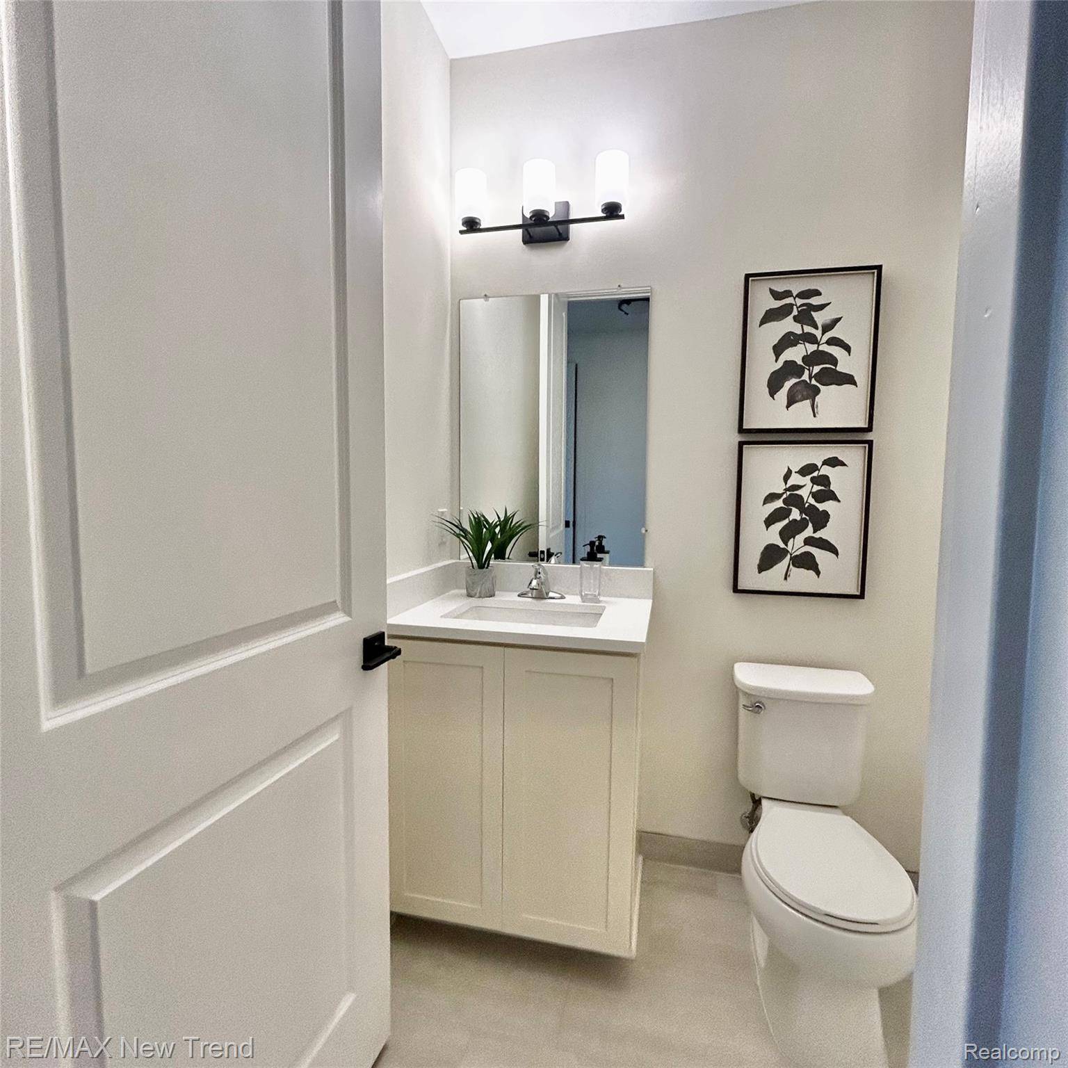 7832 Trailside CT, West Bloomfield Charter Township, MI 48323