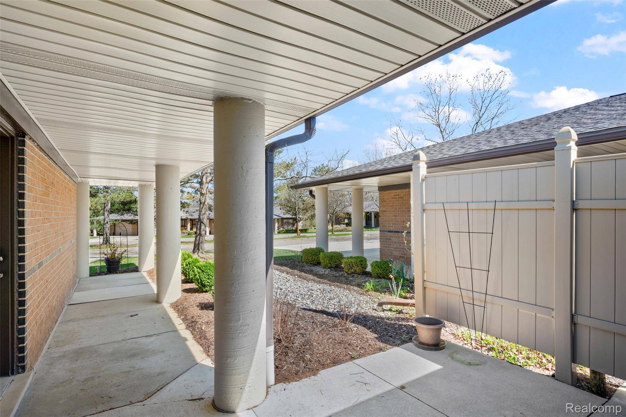 985 Wexford WAY #34, Rochester Hills, MI 48307