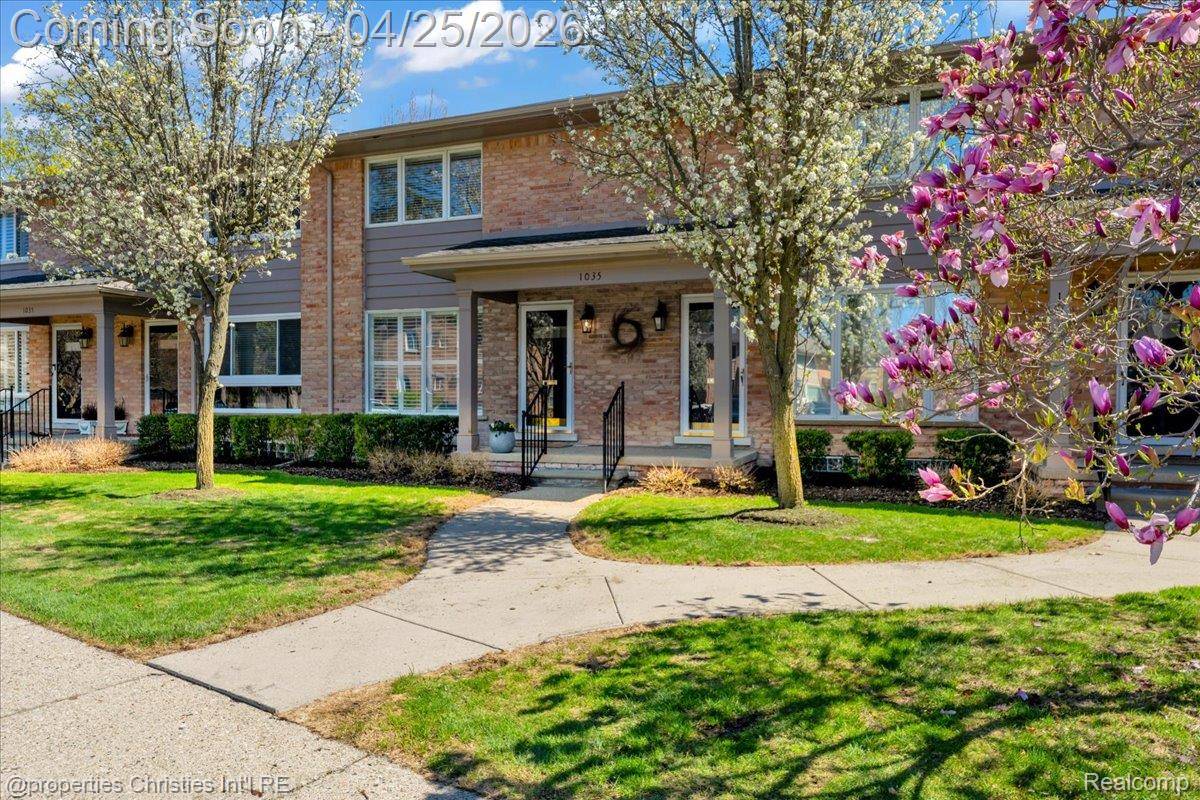 1035 N Old Woodward AVE, Birmingham, MI 48009