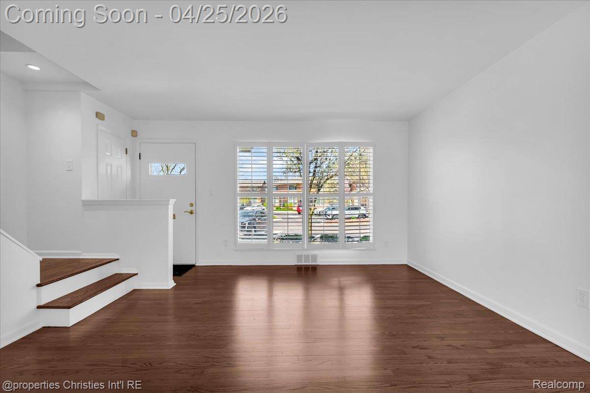 1035 N Old Woodward AVE, Birmingham, MI 48009