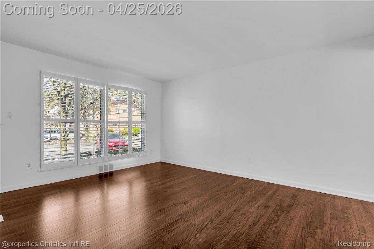 1035 N Old Woodward AVE, Birmingham, MI 48009