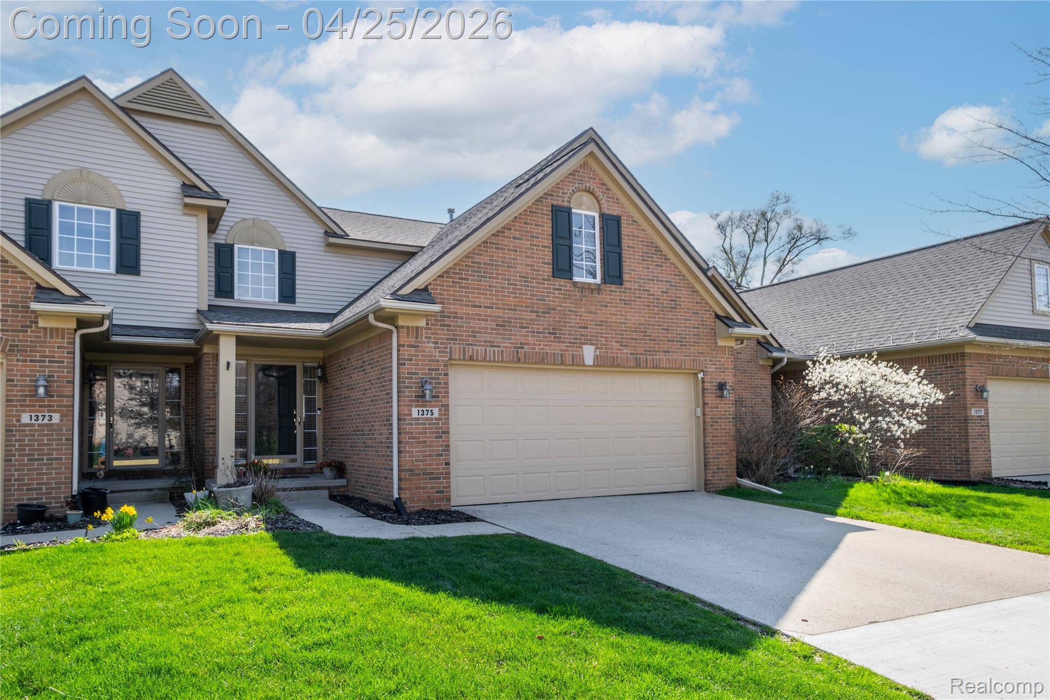 1375 Waverly DR, White Lake Charter Township, MI 48386