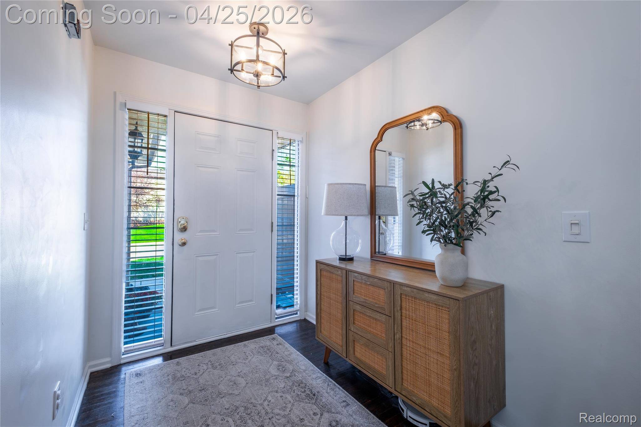 1375 Waverly DR, White Lake Charter Township, MI 48386