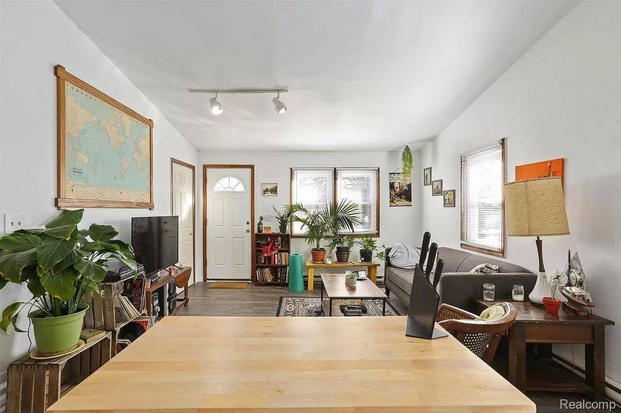 219 N Prospect RD #2, Ypsilanti, MI 48198