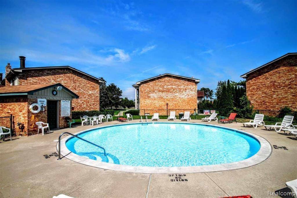 8114 Clay CT, Sterling Heights, MI 48313