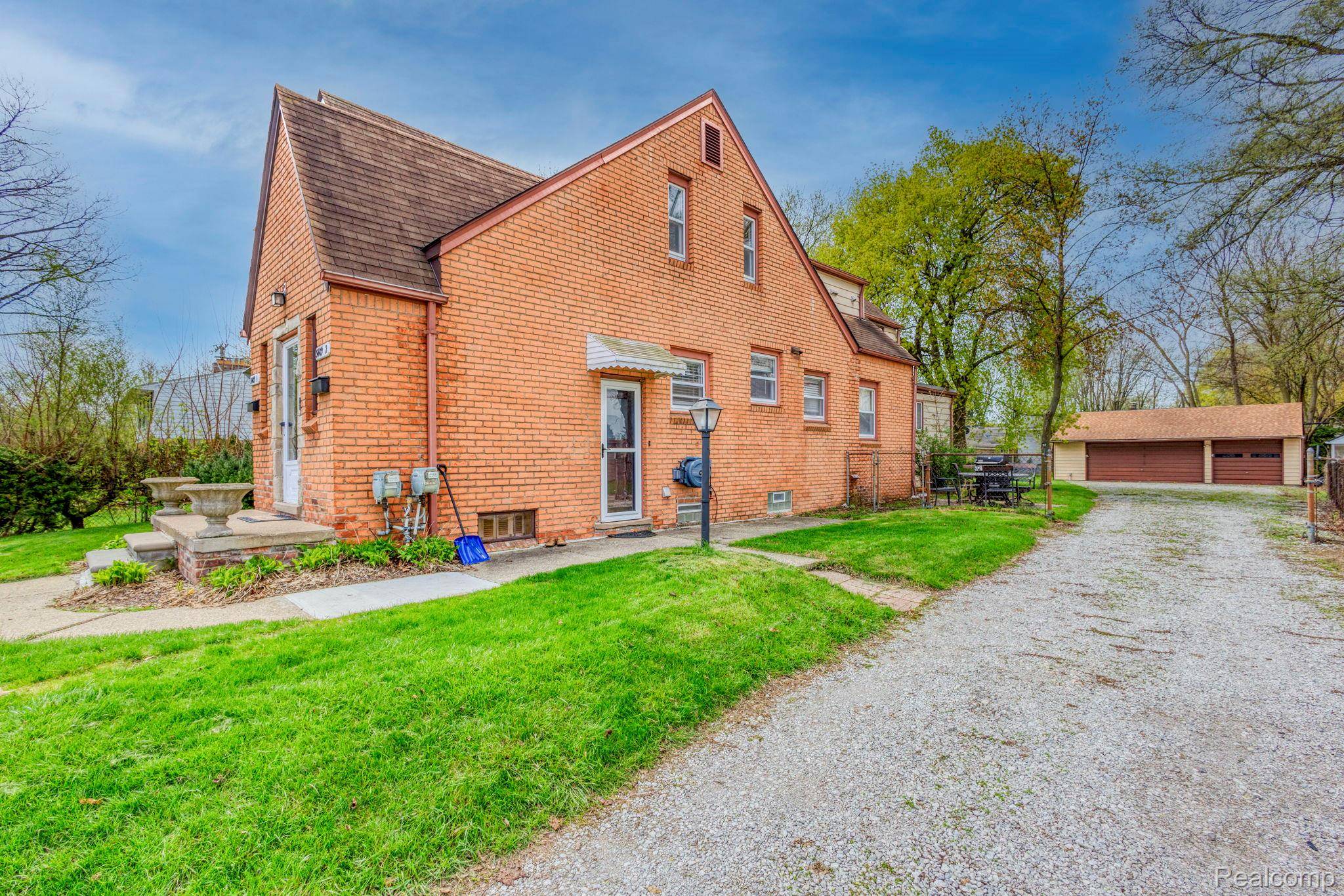 3409 Devon RD, Royal Oak, MI 48073