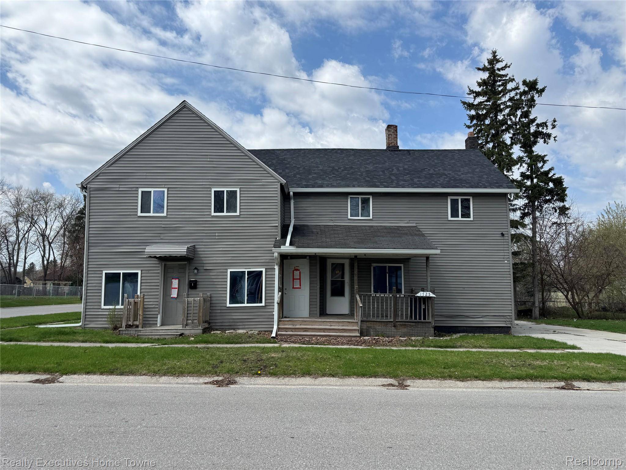 1725 11th ST, Port Huron, MI 48060