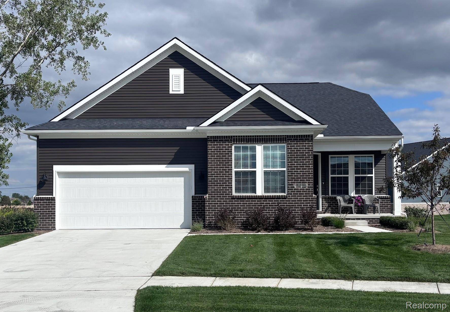 20505 West Kilburn DR, Macomb Township, MI 48044