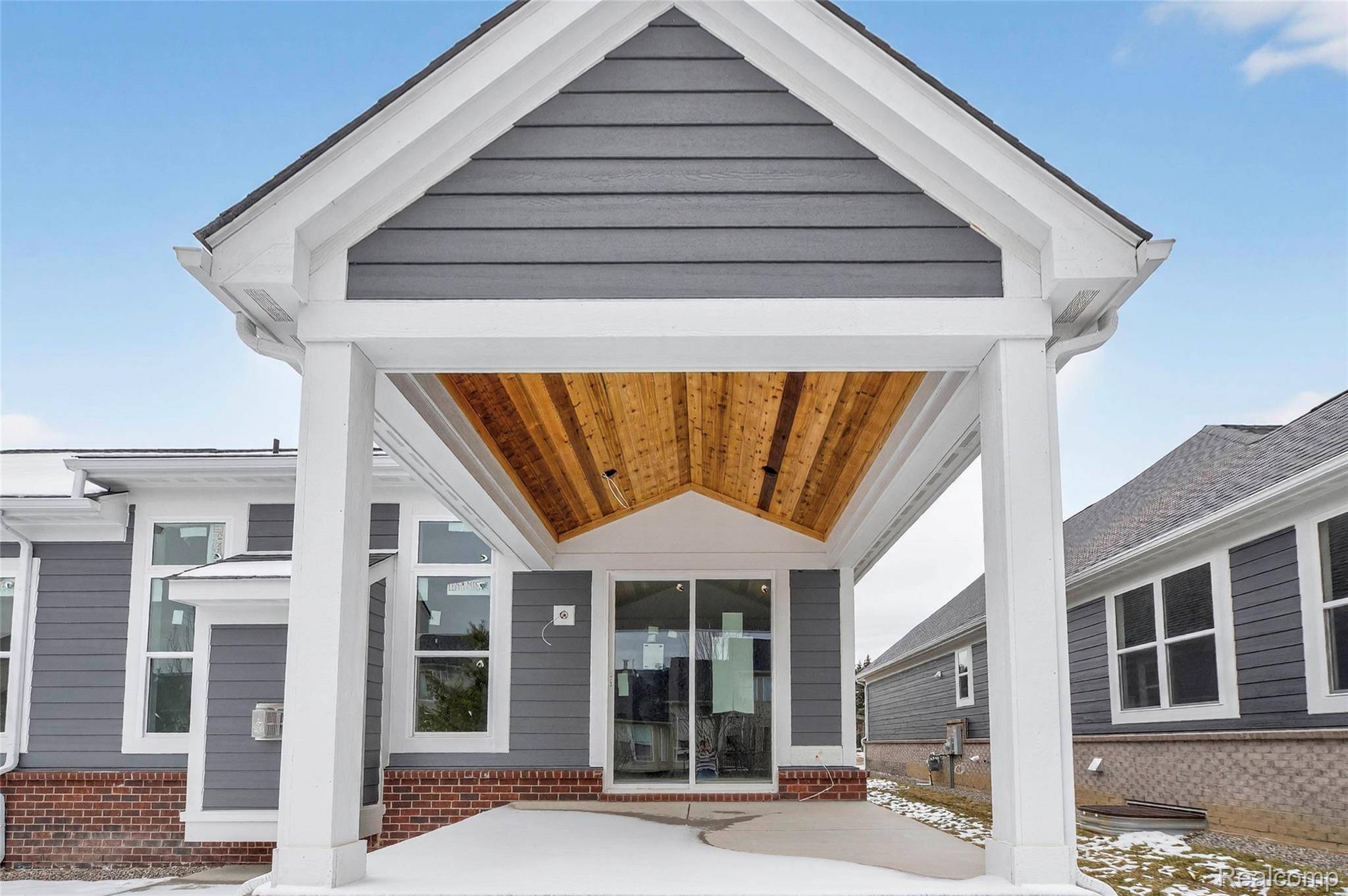 1476 Turner DR #3, Commerce Charter Township, MI 48390