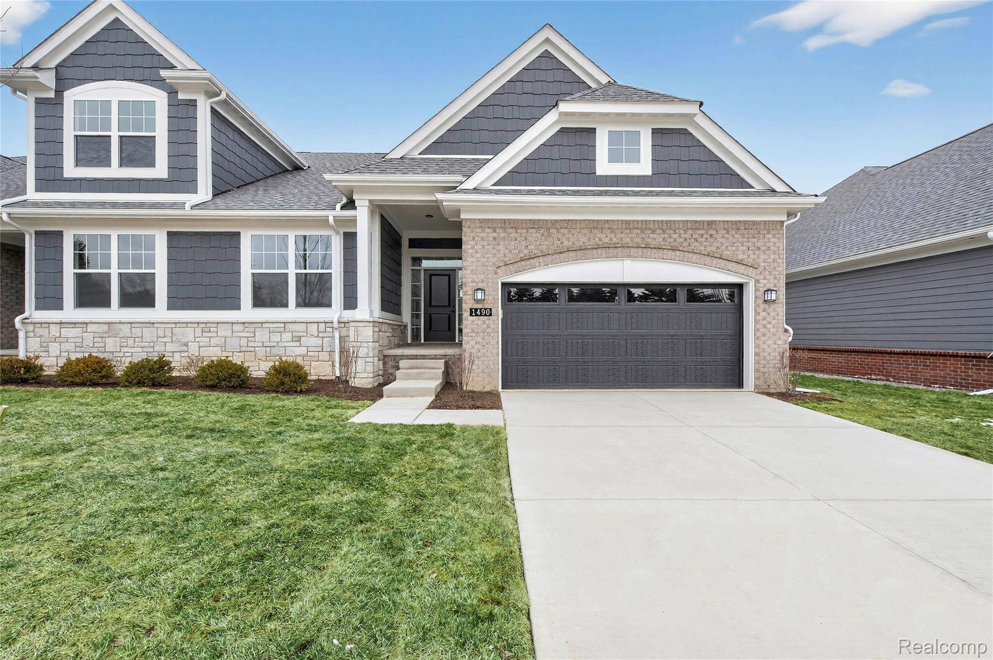 1490 Turner DR #2, Commerce Charter Township, MI 48390