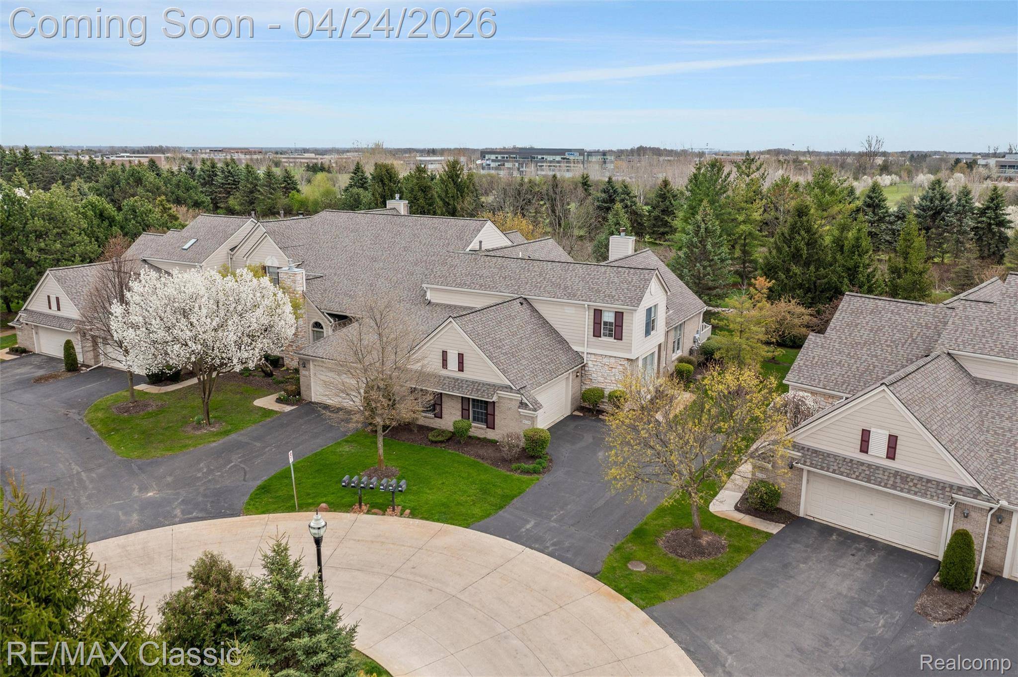 16576 Lyonhurst CIR, Northville Township, MI 48168