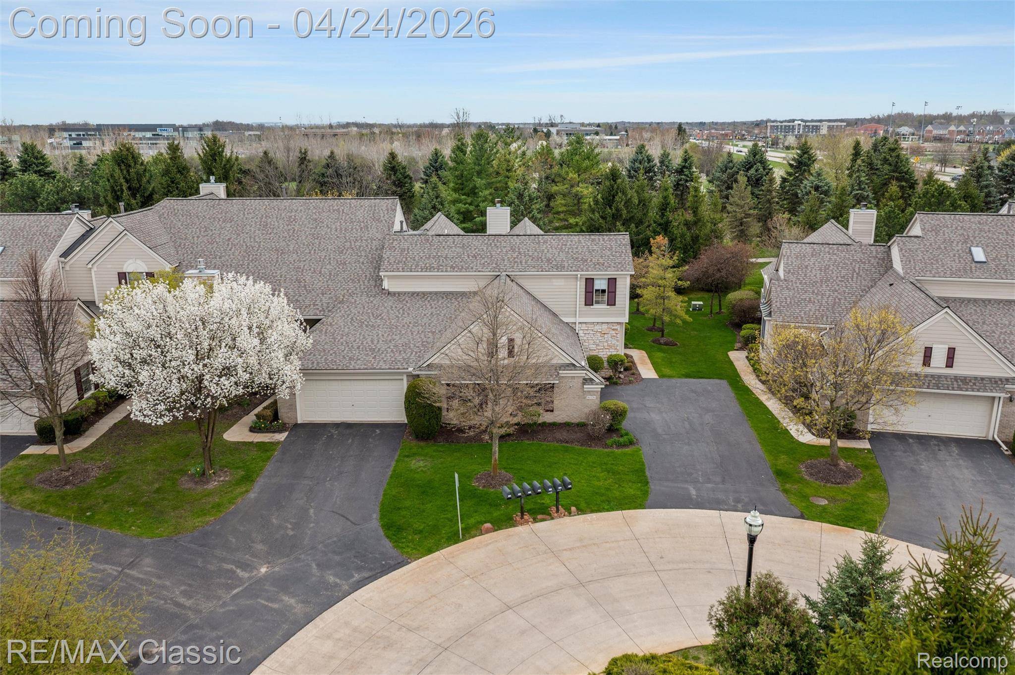 16576 Lyonhurst CIR, Northville Township, MI 48168