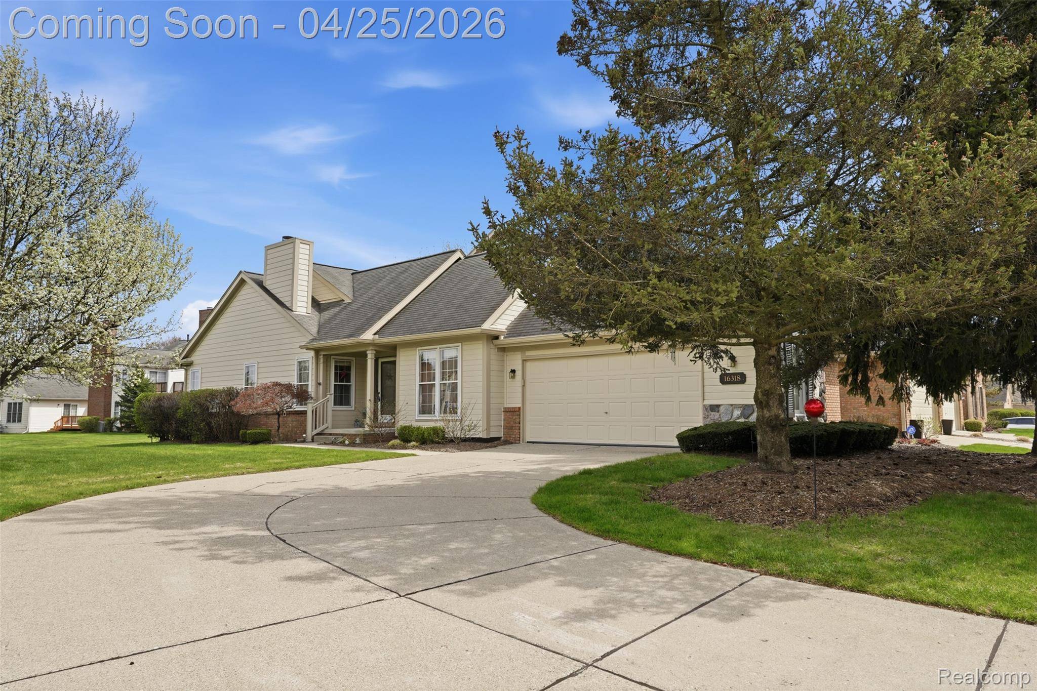 16318 Country Knoll DR, Northville Township, MI 48168