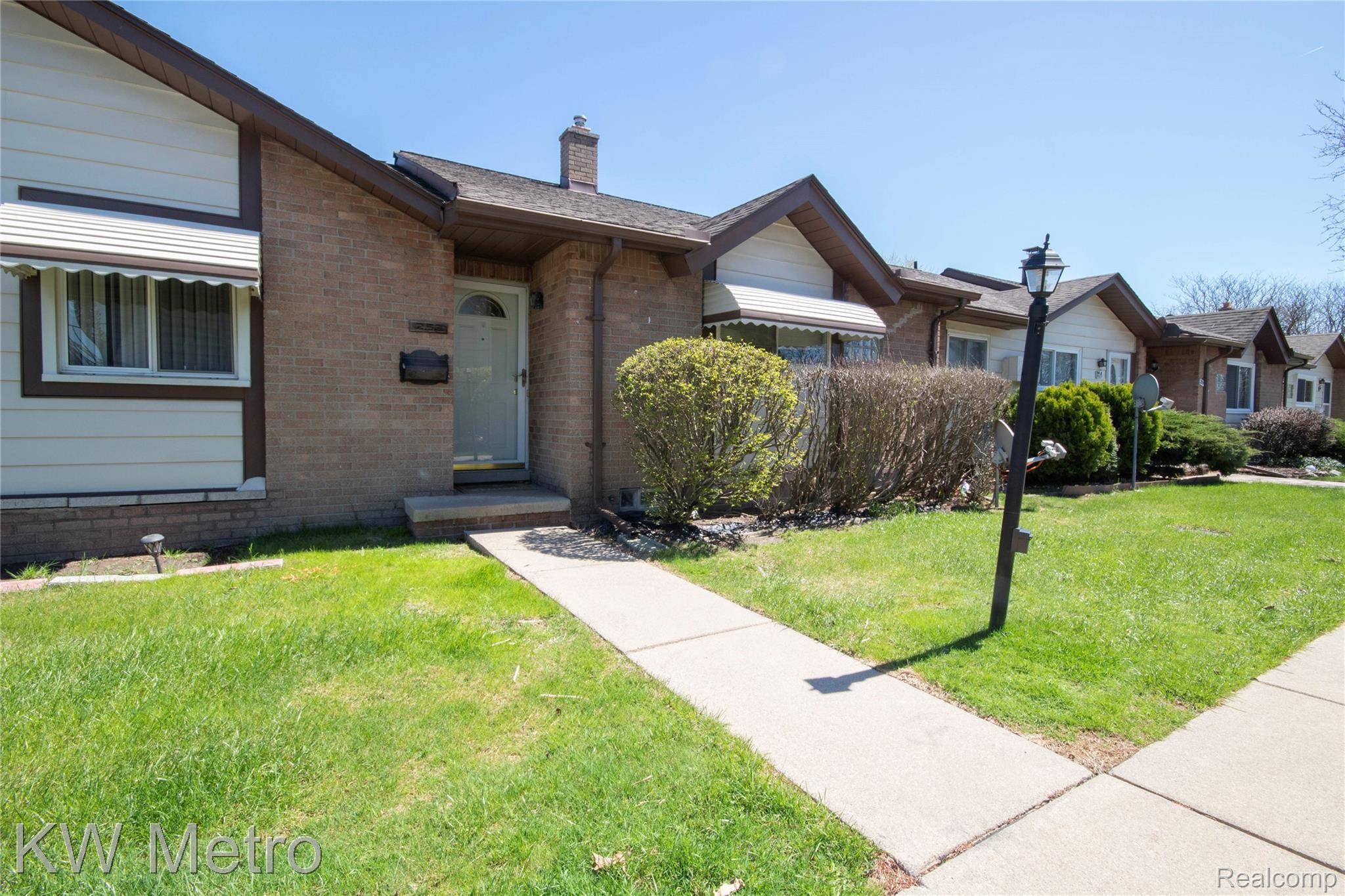 8401 18 Mile RD #253, Sterling Heights, MI 48313